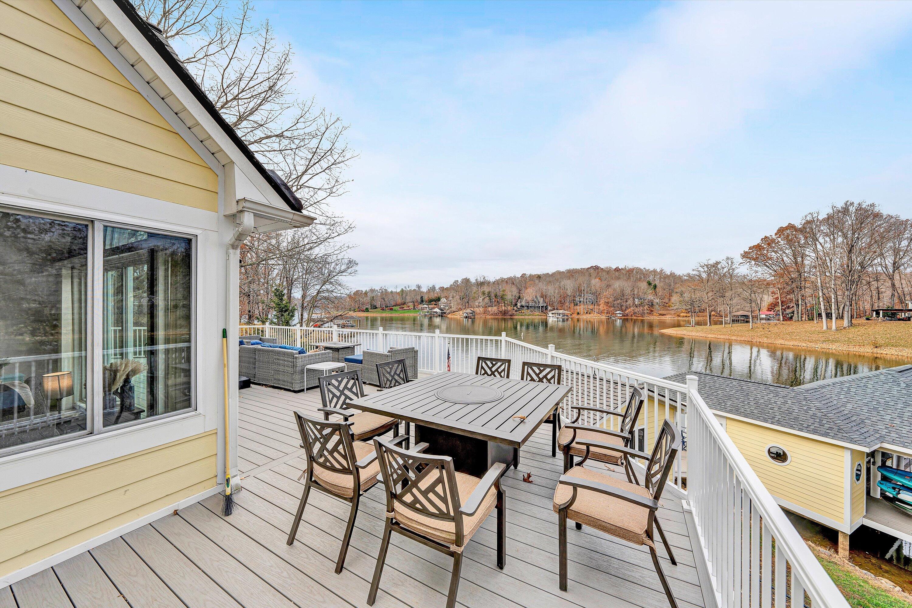 Wirtz, Virginia, 24184, United States, 5 Bedrooms Bedrooms, ,4 BathroomsBathrooms,Residential,Active,2032425