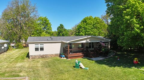 Mobile Home For Sale - 293 Holcombe Ave<br/> New Castle, VA 24127