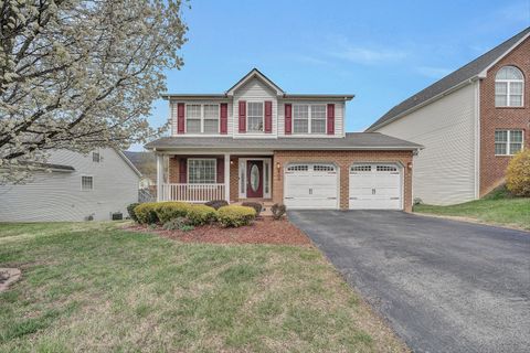 Homes For Sale - 500 Mendham Way<br/> Salem, VA 24153