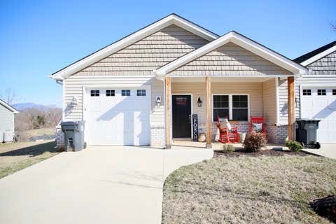 Townhouse For Rent - 1313 Emerald View Ct<br/> Bedford, VA 24523