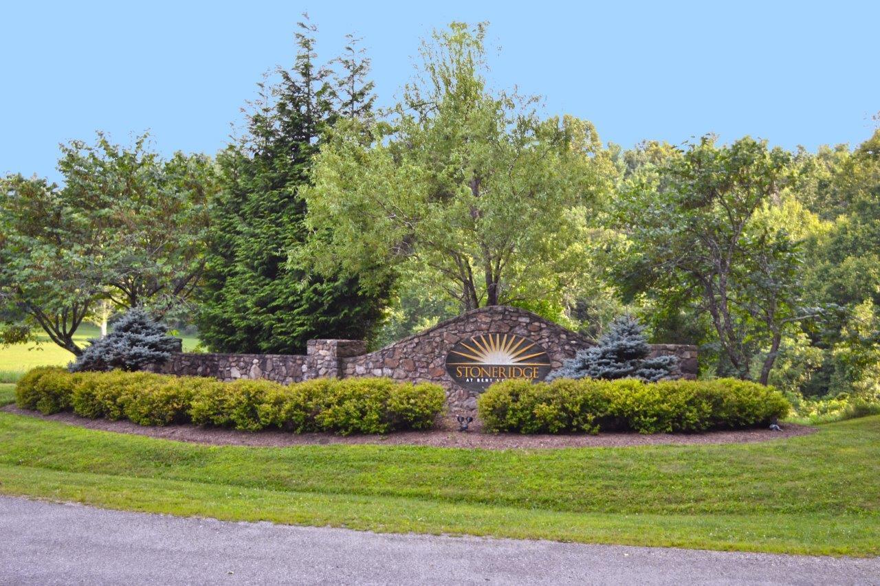 244 Cobble Ln, Bent Mountain, Virginia image 16