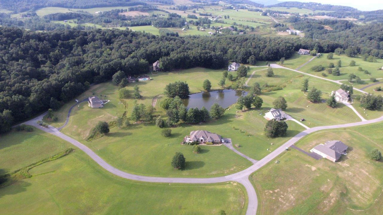 244 Cobble Ln, Bent Mountain, Virginia image 1