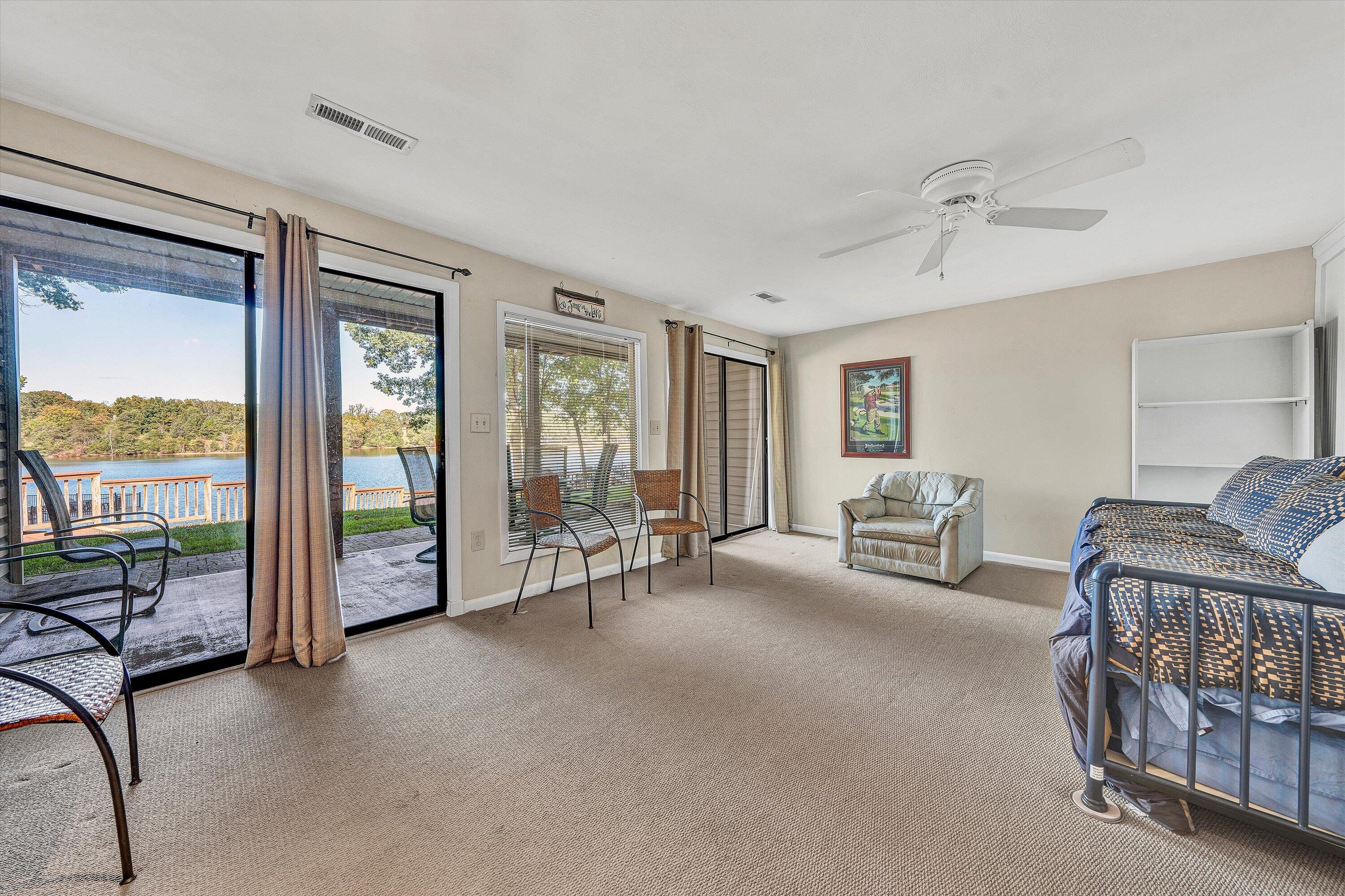 Moneta, Virginia 24121, United States, 3 Bedrooms Bedrooms, ,4 BathroomsBathrooms,Residential,Active,228033