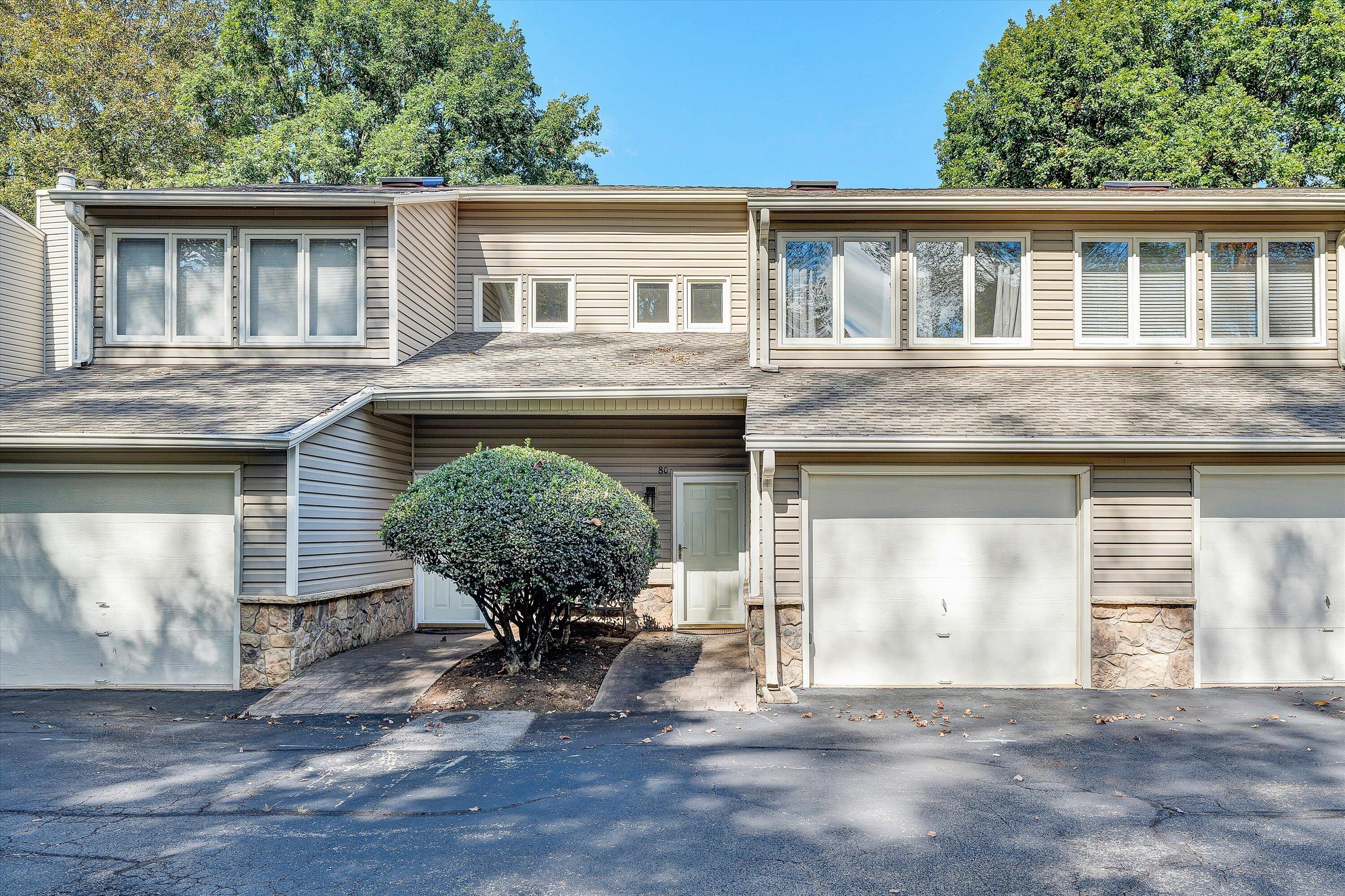 Moneta, Virginia 24121, United States, 3 Bedrooms Bedrooms, ,4 BathroomsBathrooms,Residential,Active,228033