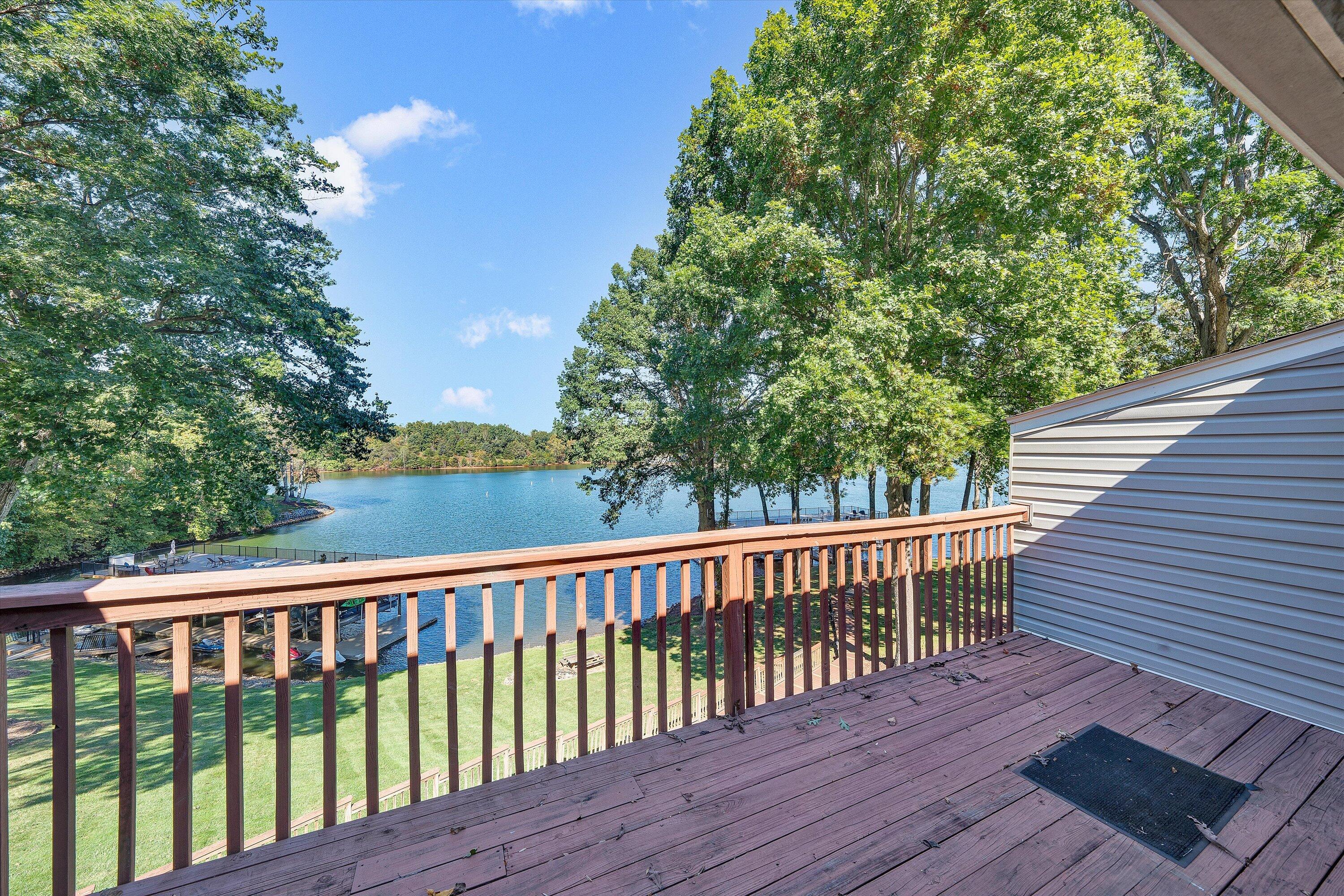 Moneta, Virginia 24121, United States, 3 Bedrooms Bedrooms, ,4 BathroomsBathrooms,Residential,Active,228033