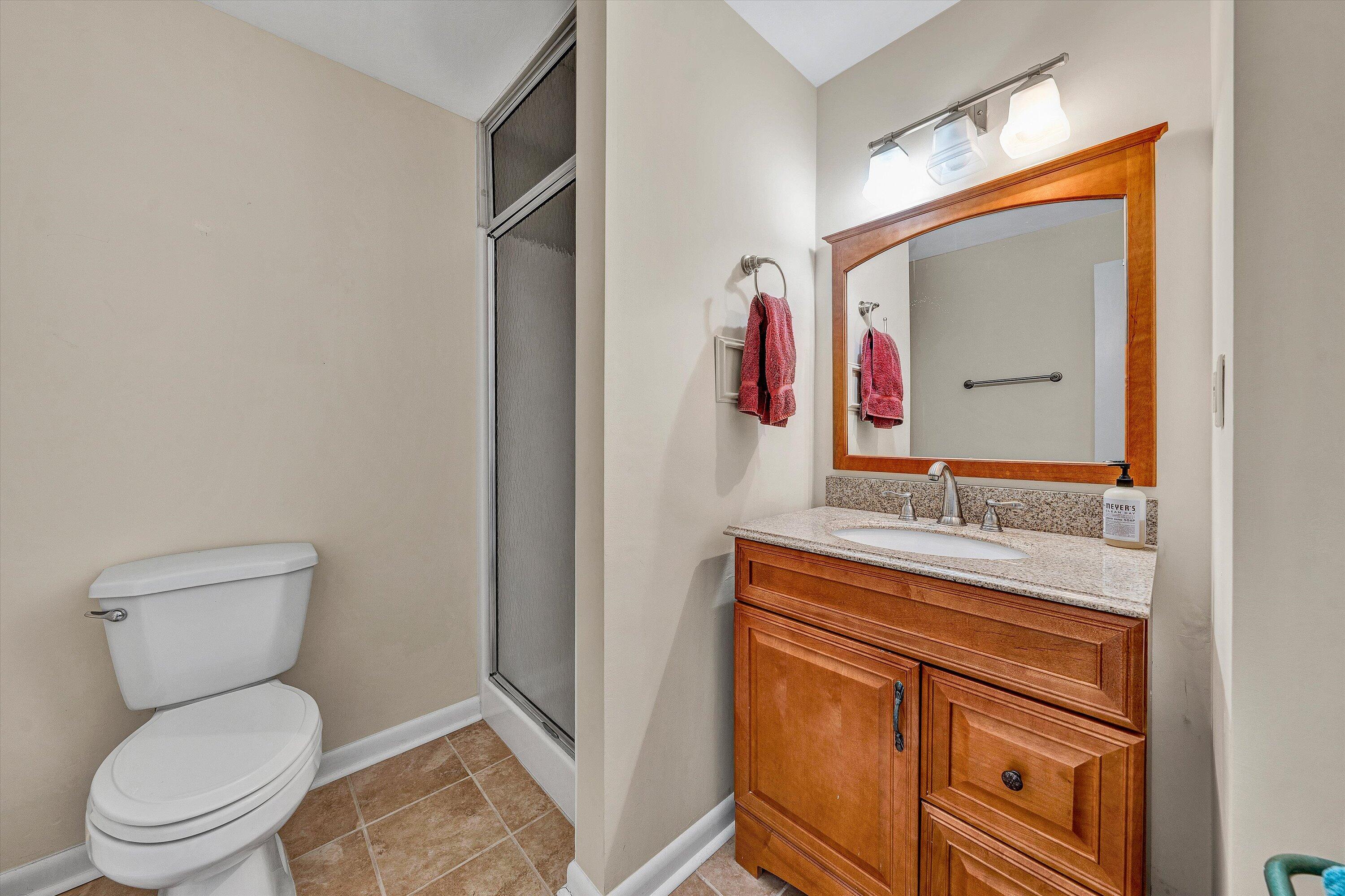 Moneta, Virginia 24121, United States, 3 Bedrooms Bedrooms, ,4 BathroomsBathrooms,Residential,Active,228033