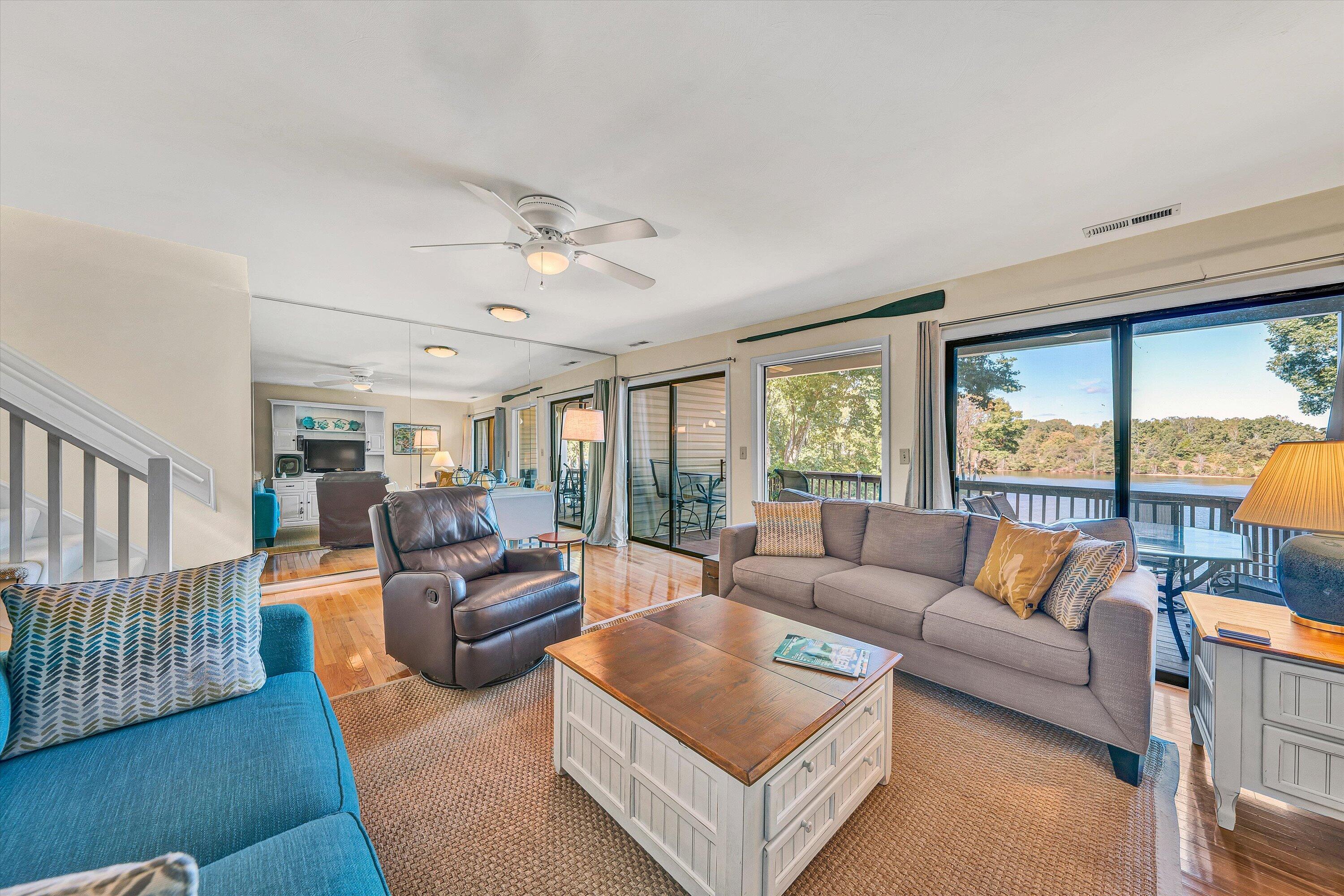 Moneta, Virginia 24121, United States, 3 Bedrooms Bedrooms, ,4 BathroomsBathrooms,Residential,Active,228033