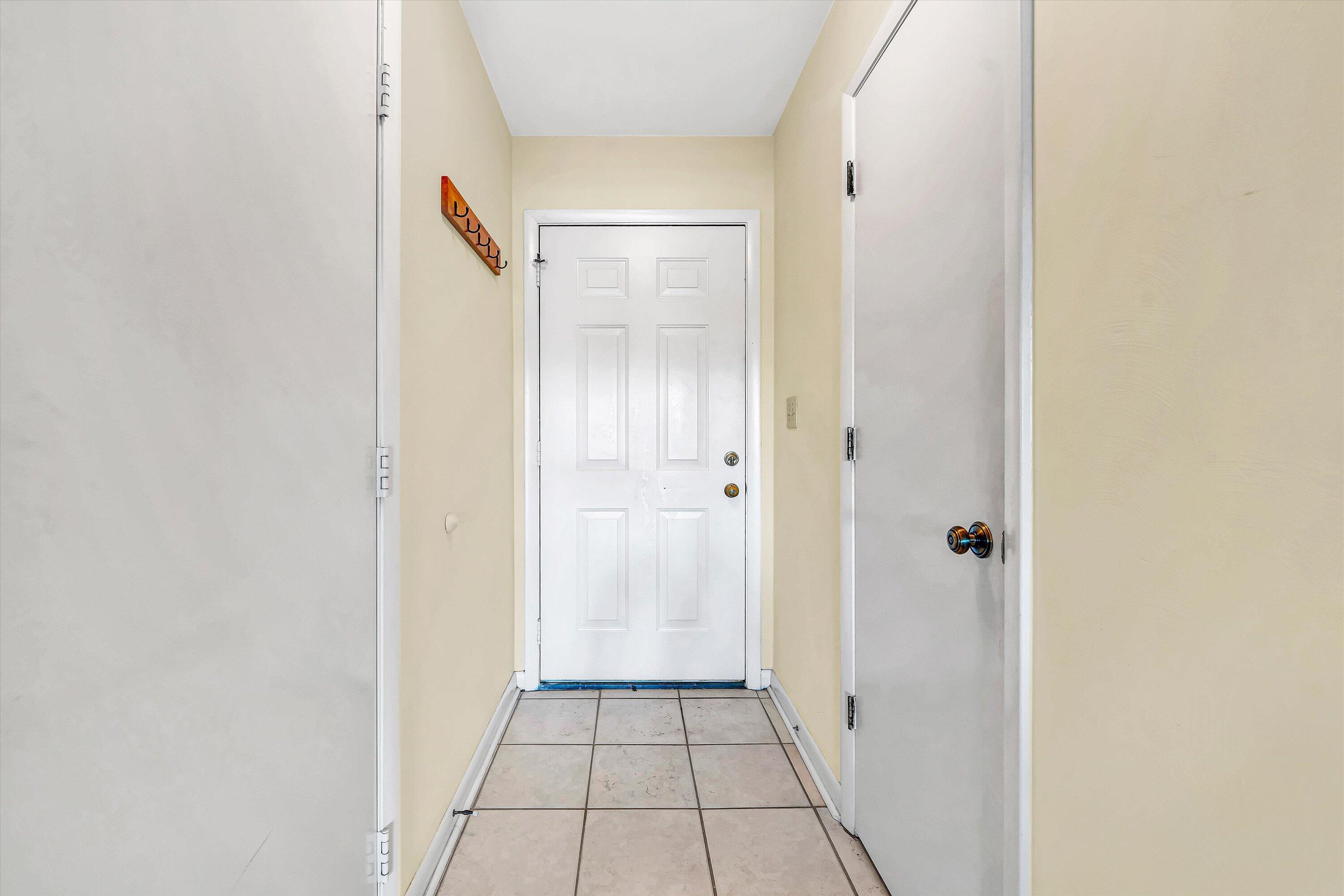 Moneta, Virginia 24121, United States, 3 Bedrooms Bedrooms, ,4 BathroomsBathrooms,Residential,Active,228033