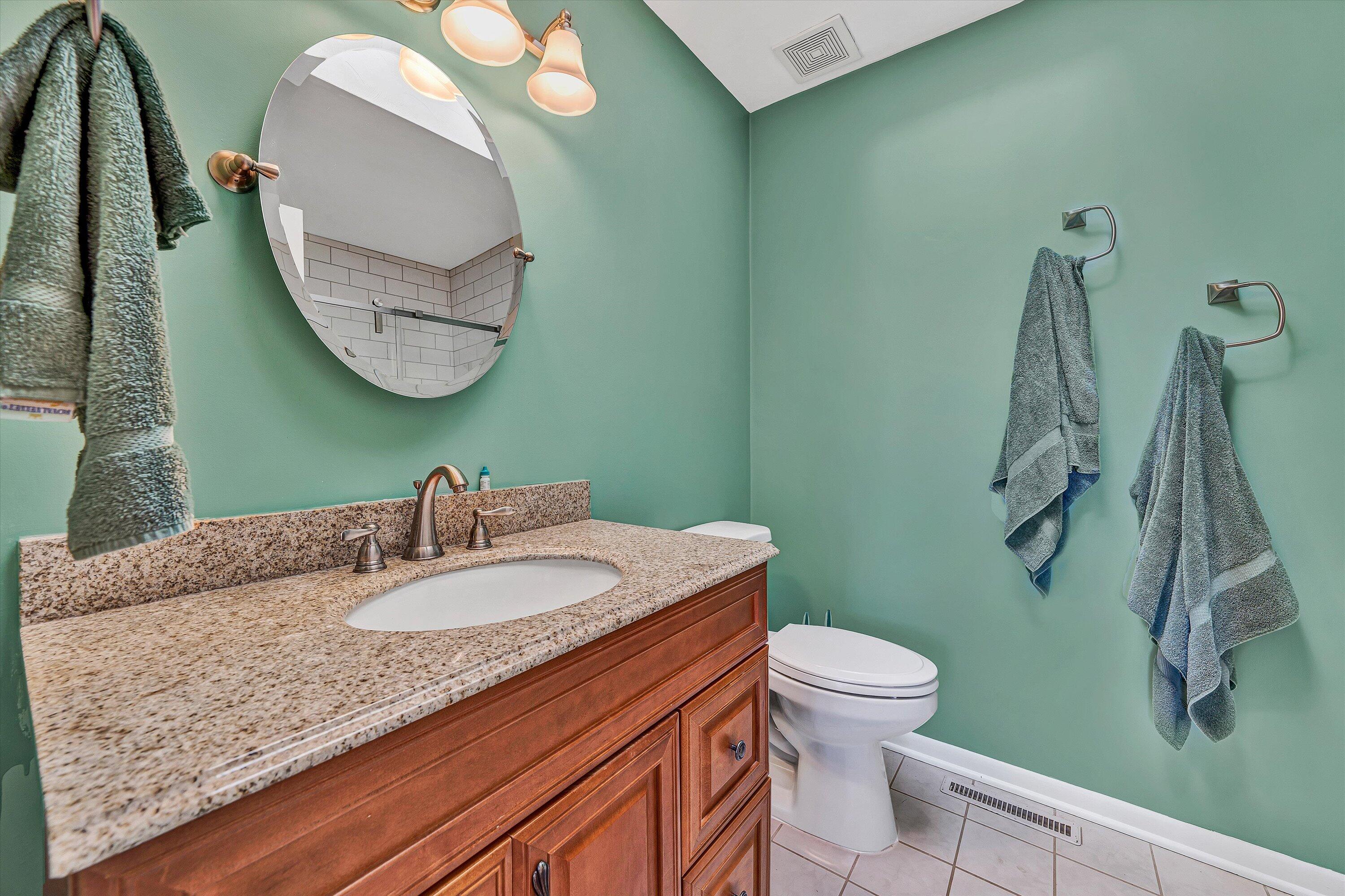 Moneta, Virginia 24121, United States, 3 Bedrooms Bedrooms, ,4 BathroomsBathrooms,Residential,Active,228033