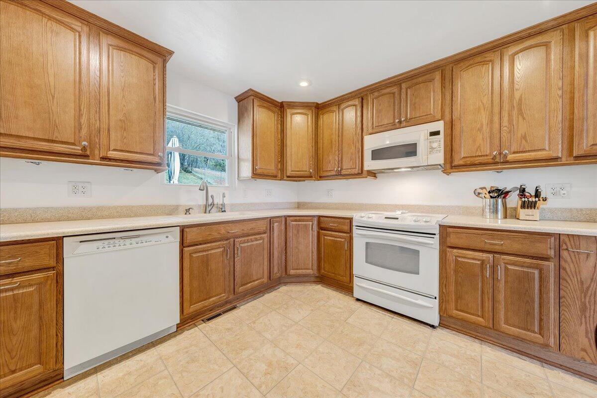 6224 Merriman Rd, Roanoke, Virginia image 16