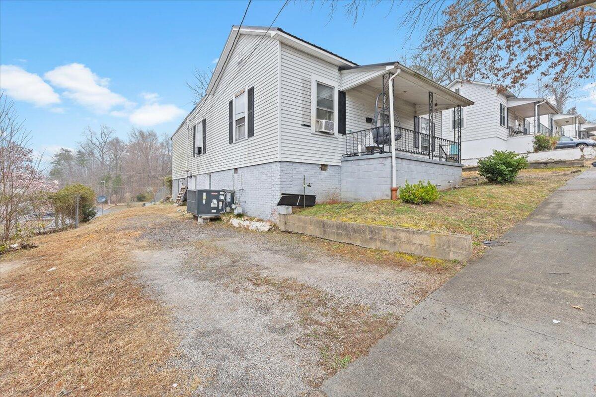 48 Oak Ridge Ave, Danville, Virginia image 6