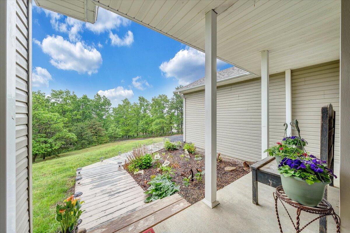 263 White Oak Ln, New Castle, Virginia image 2