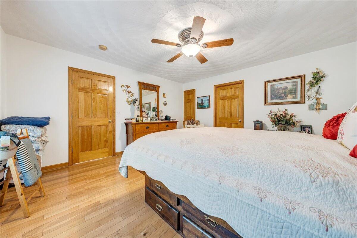 263 White Oak Ln, New Castle, Virginia image 17