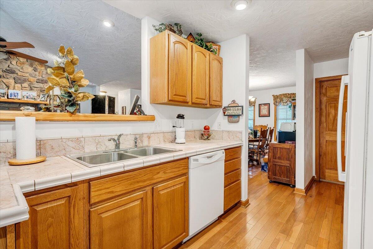 263 White Oak Ln, New Castle, Virginia image 24