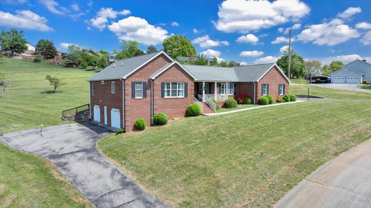 802 Gates Ln, Roanoke, Virginia image 5