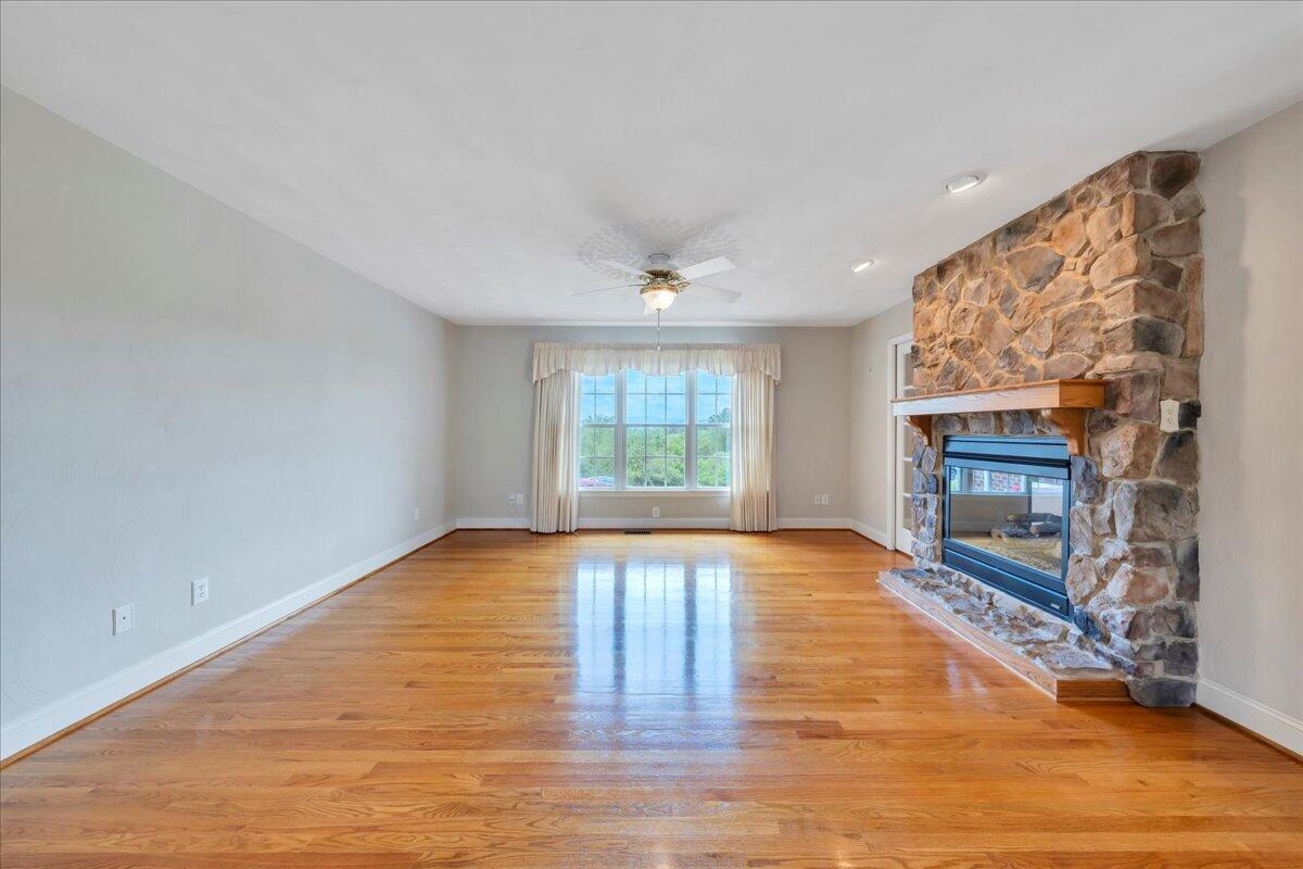 802 Gates Ln, Roanoke, Virginia image 19