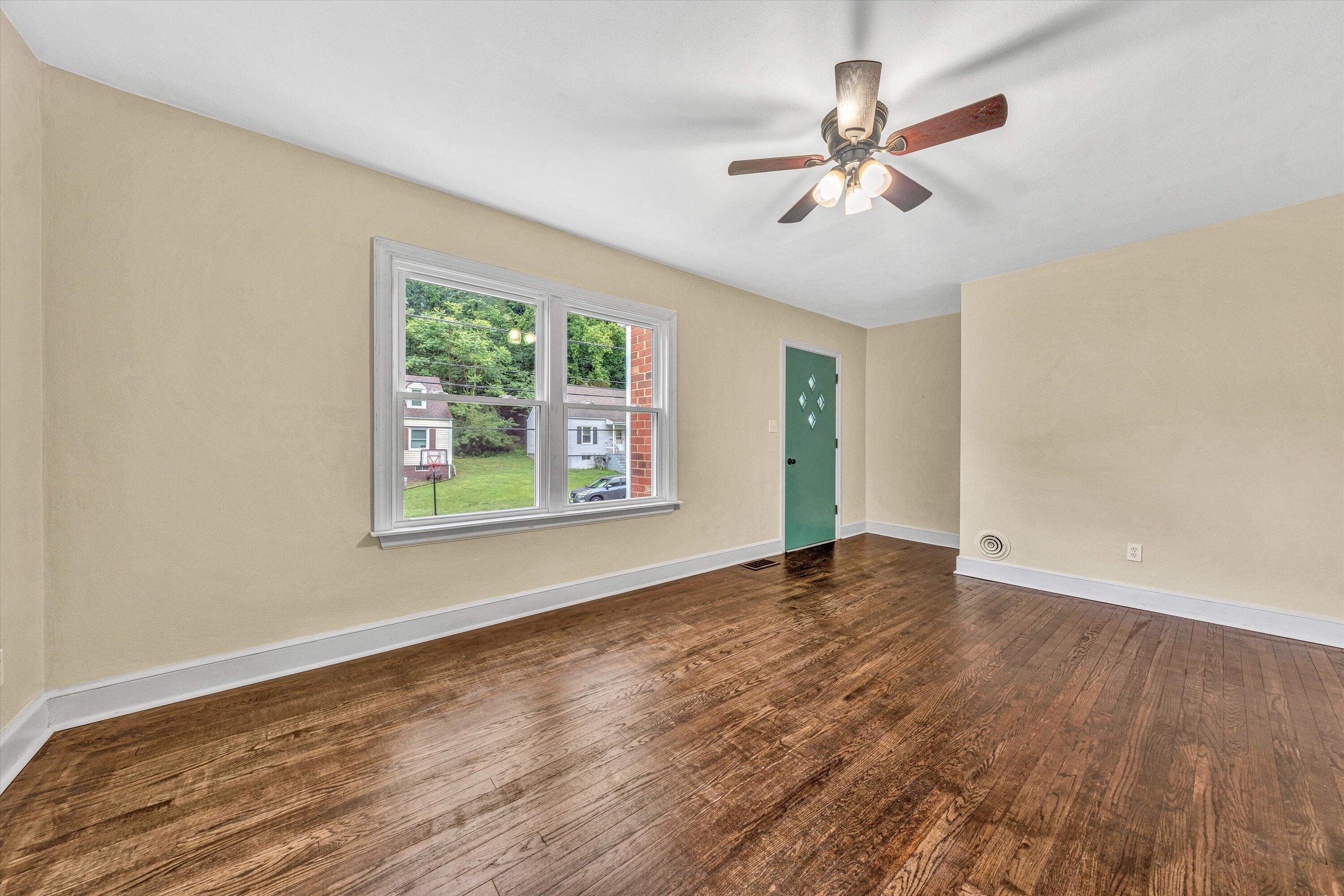 2752 Lansing Dr, Roanoke, Virginia image 5
