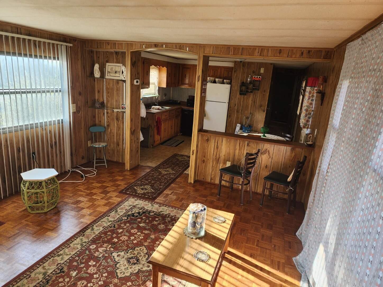 2225 Irving Rd, Thaxton, Virginia image 4