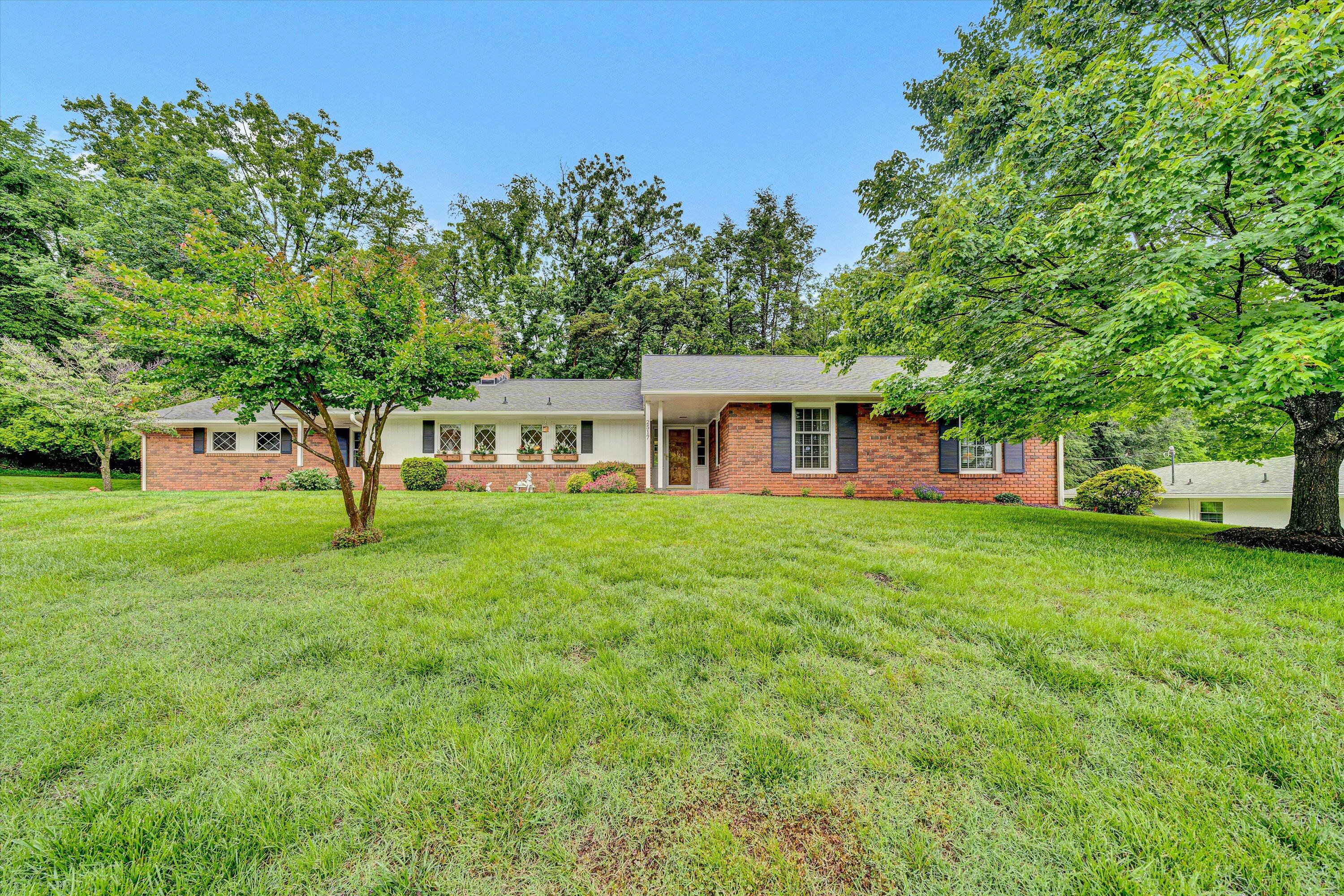 2517 Sprucewood Rd, Roanoke, Virginia image 1