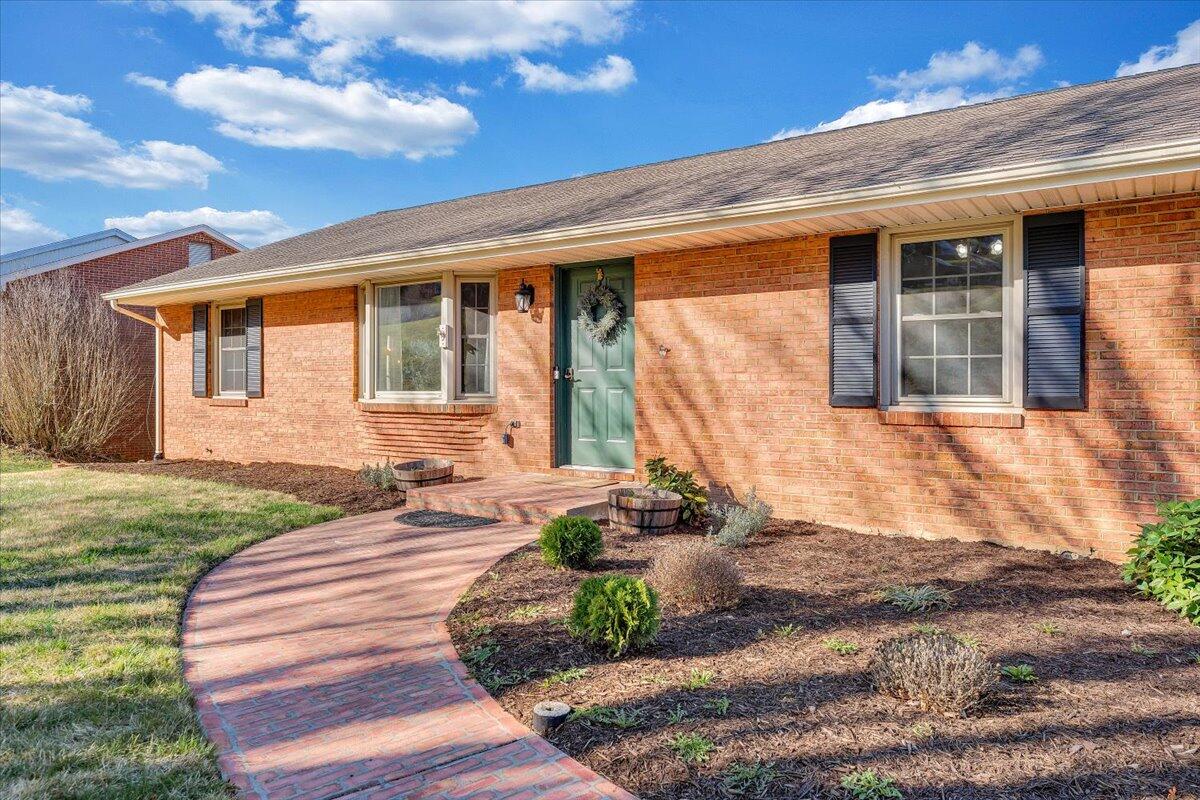 94 Alpine Dr, Daleville, Virginia image 2