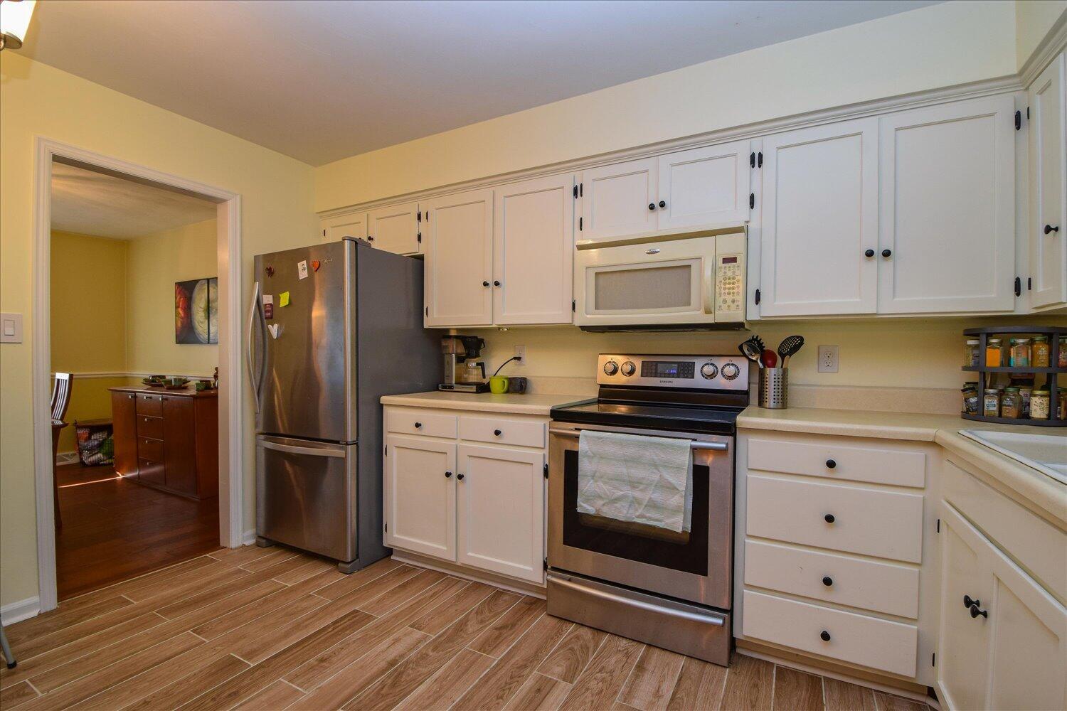 2245 Karen Dr, Salem, Virginia image 11