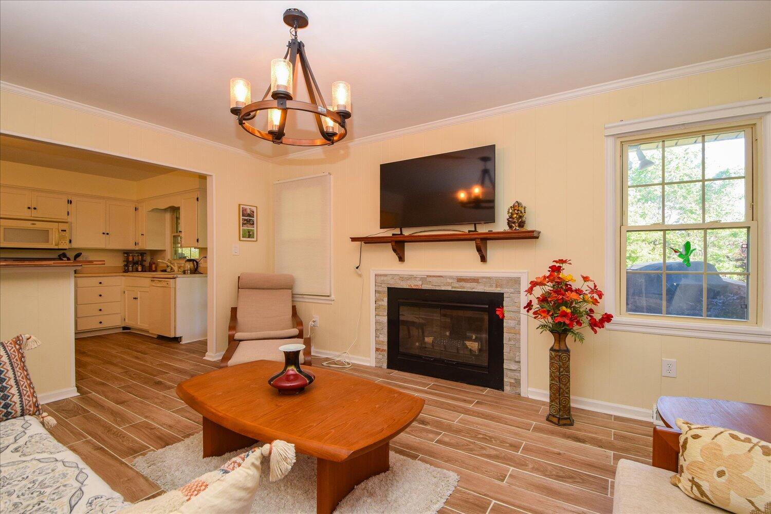 2245 Karen Dr, Salem, Virginia image 9