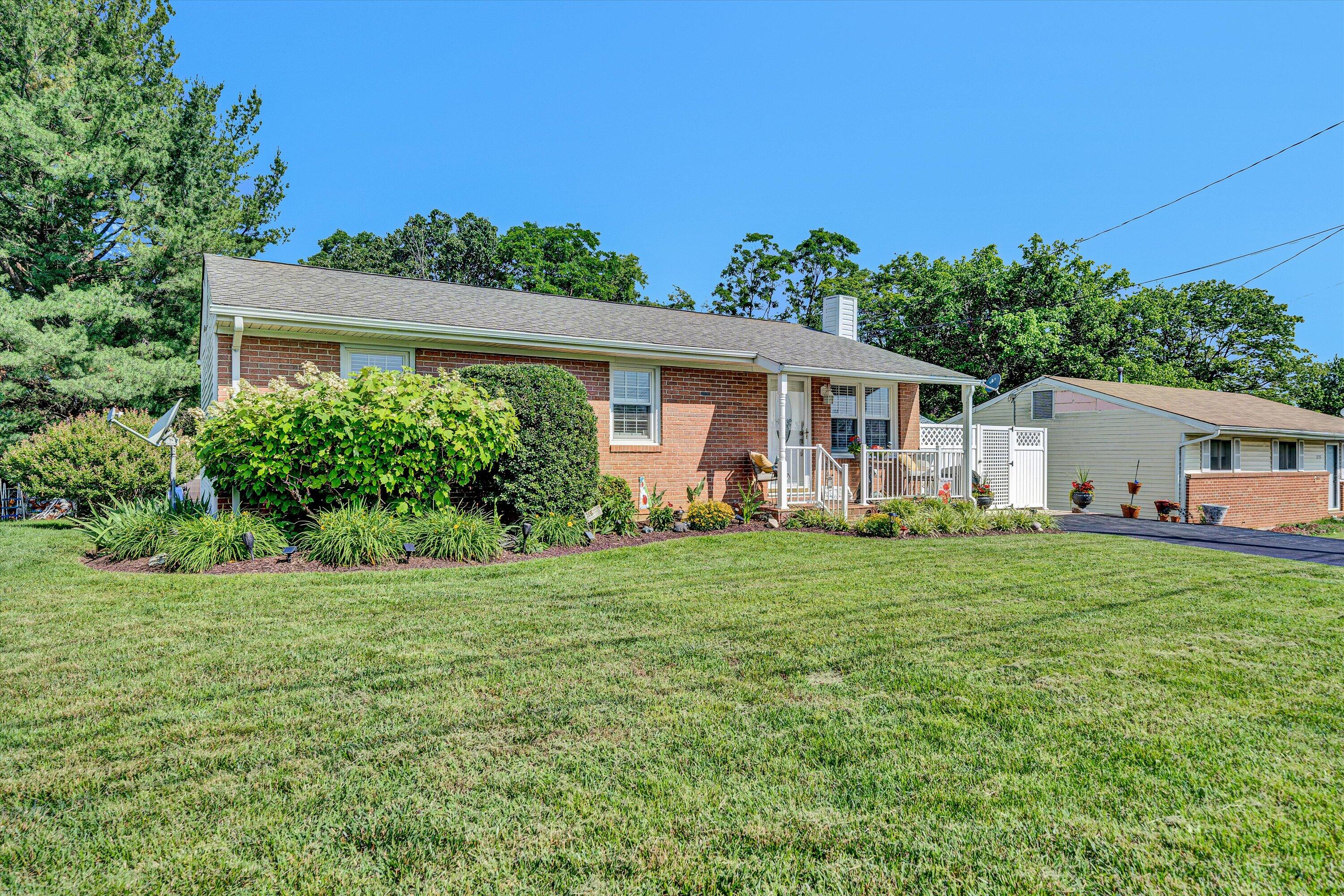 2139 Bailey Ave, Salem, Virginia image 3