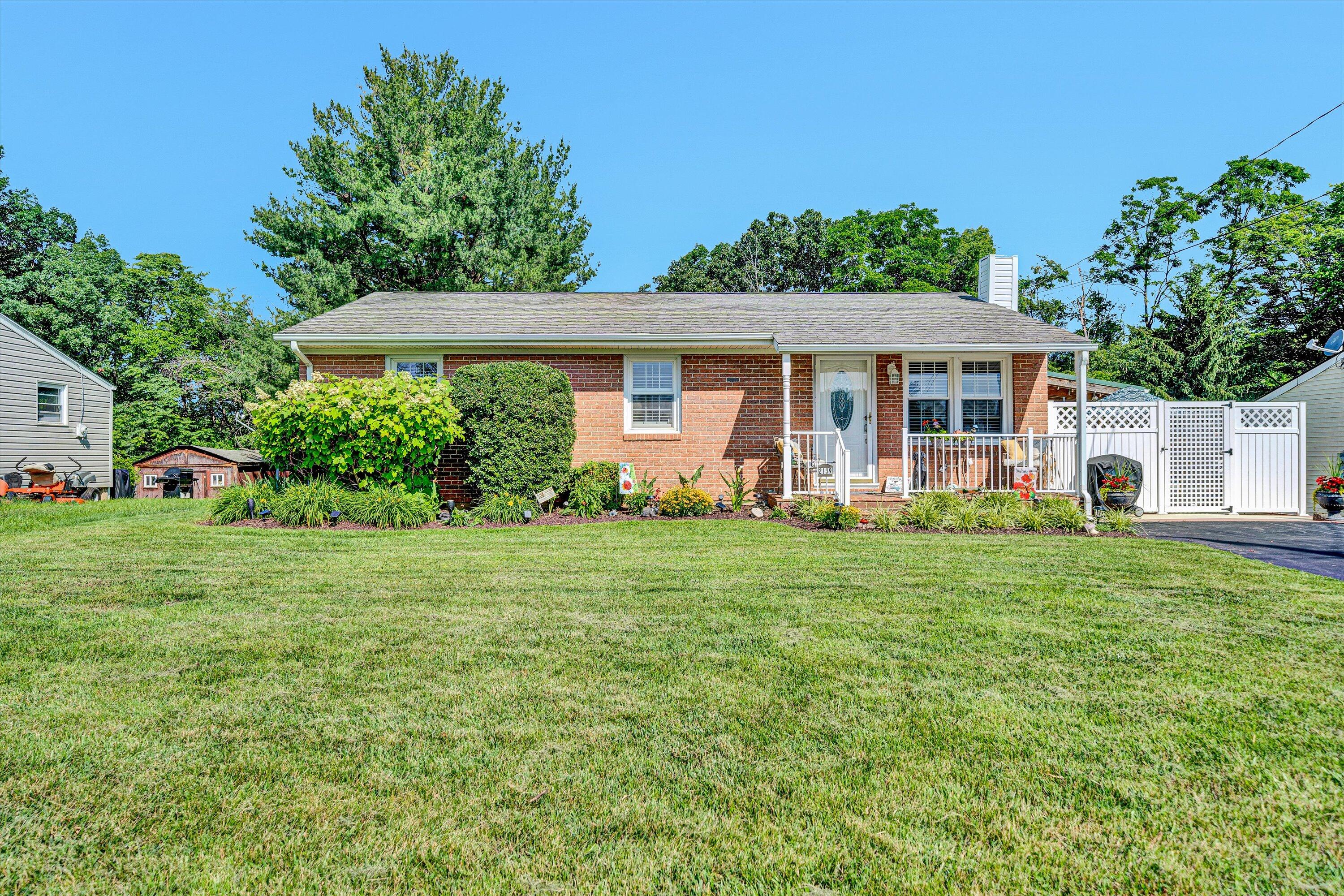 2139 Bailey Ave, Salem, Virginia image 2