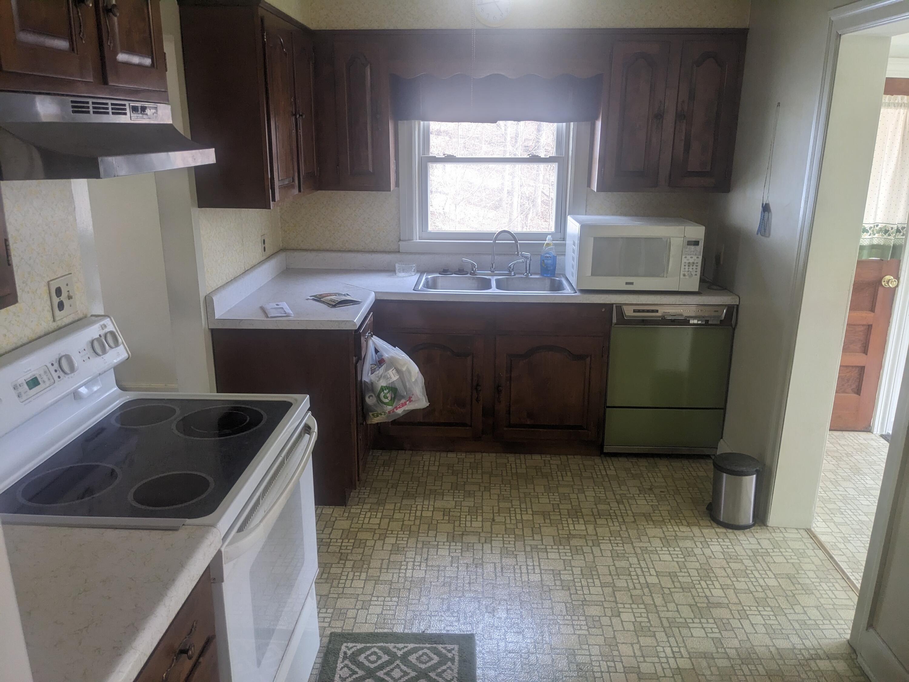 631 E Kline St, Covington, Virginia image 3