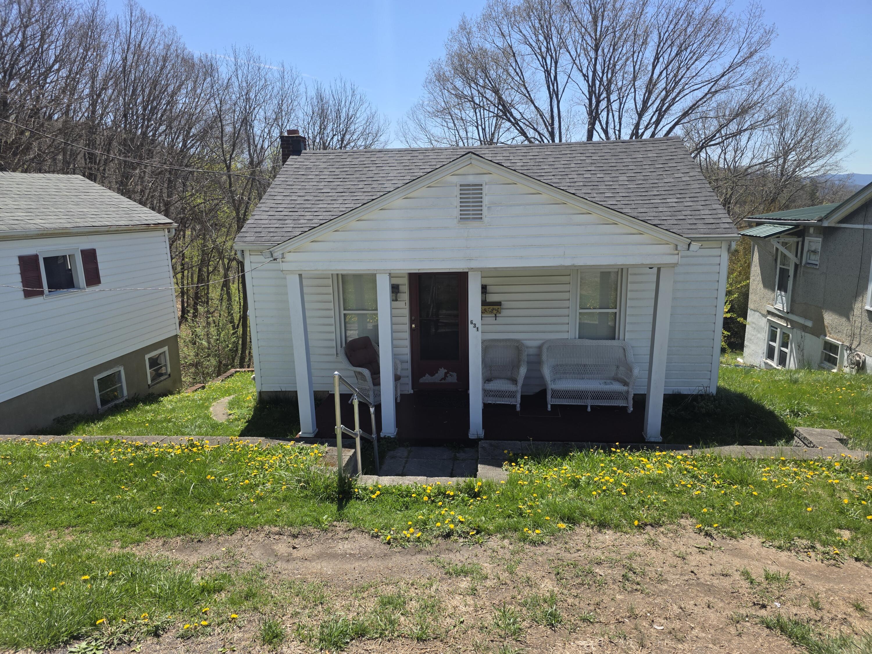 631 E Kline St, Covington, Virginia image 1