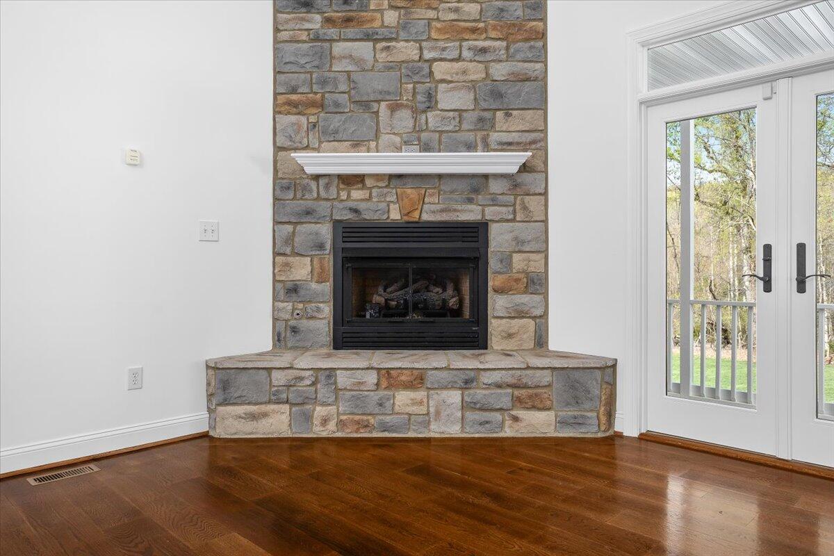 143 Gillie Ln, Blue Ridge, Virginia image 17