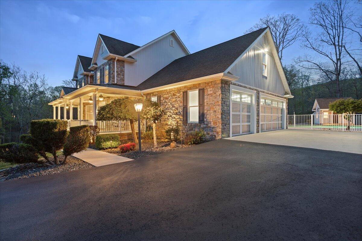 143 Gillie Ln, Blue Ridge, Virginia image 7
