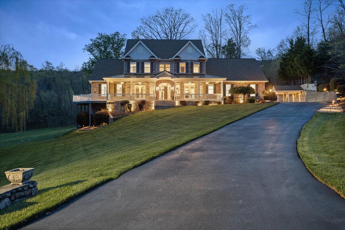 143 Gillie Ln, Blue Ridge, Virginia image 2
