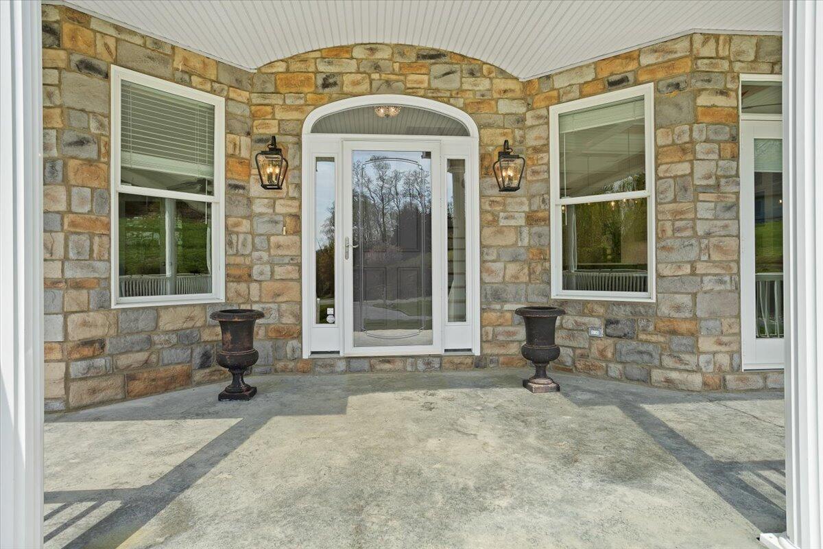 143 Gillie Ln, Blue Ridge, Virginia image 11
