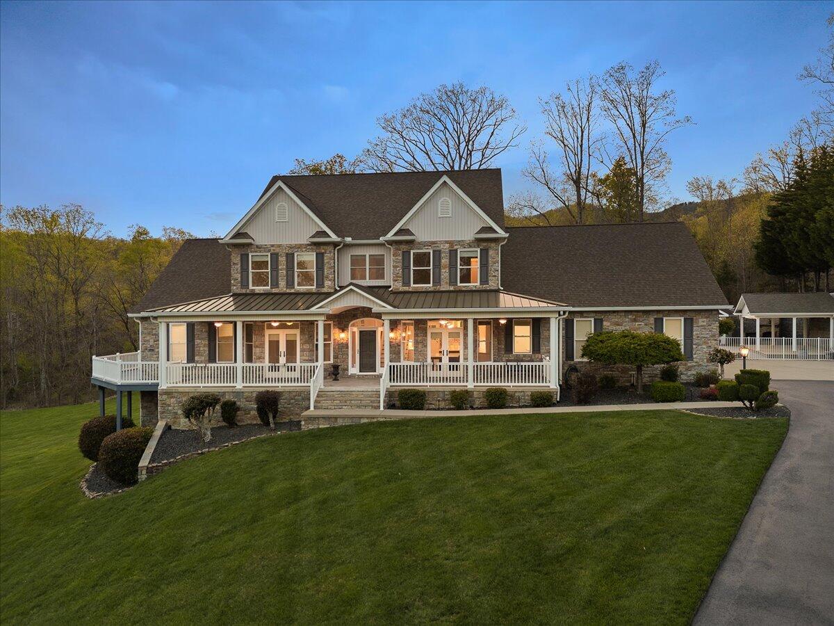 143 Gillie Ln, Blue Ridge, Virginia image 4