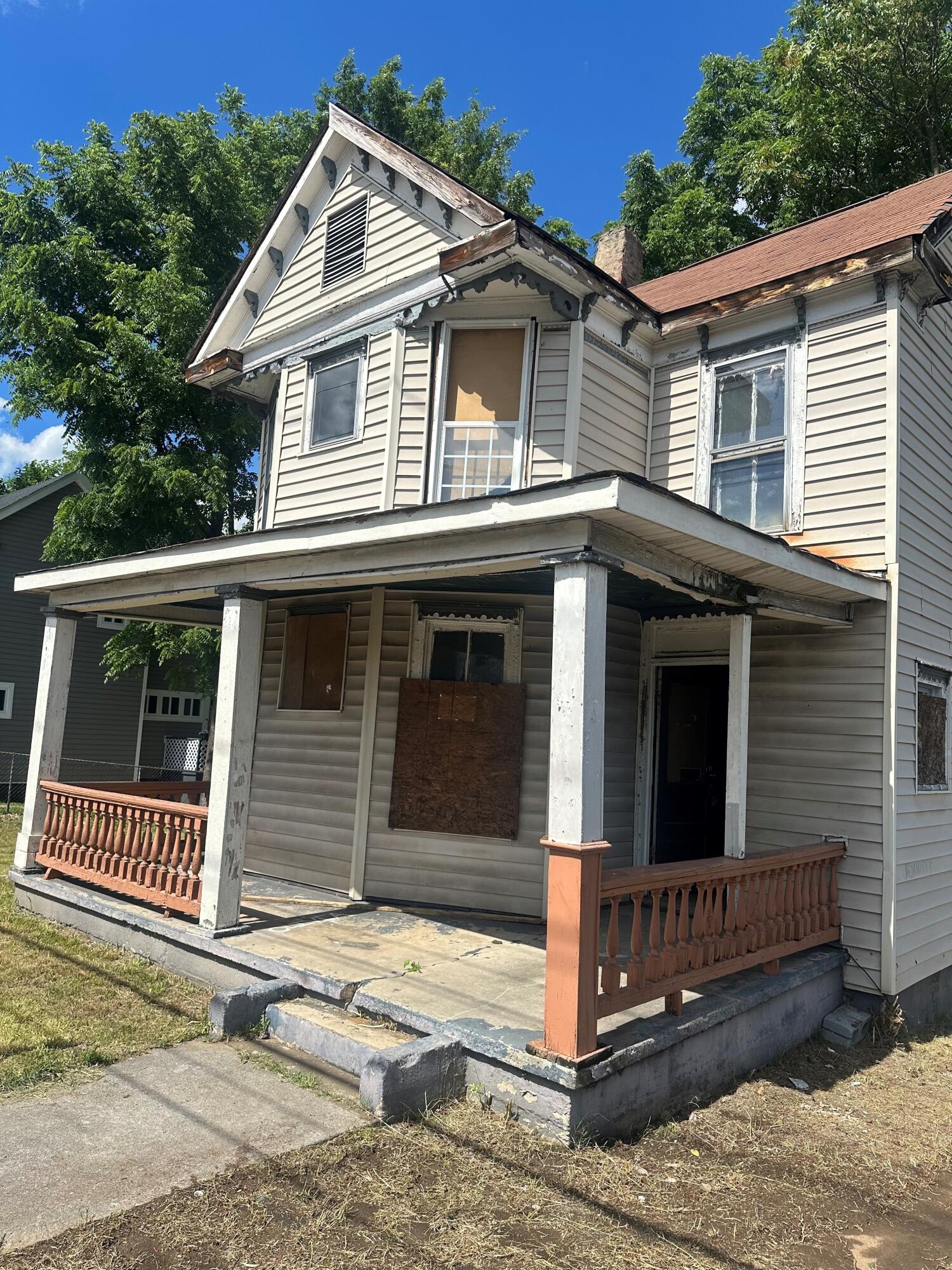 View Roanoke, VA 24013 house