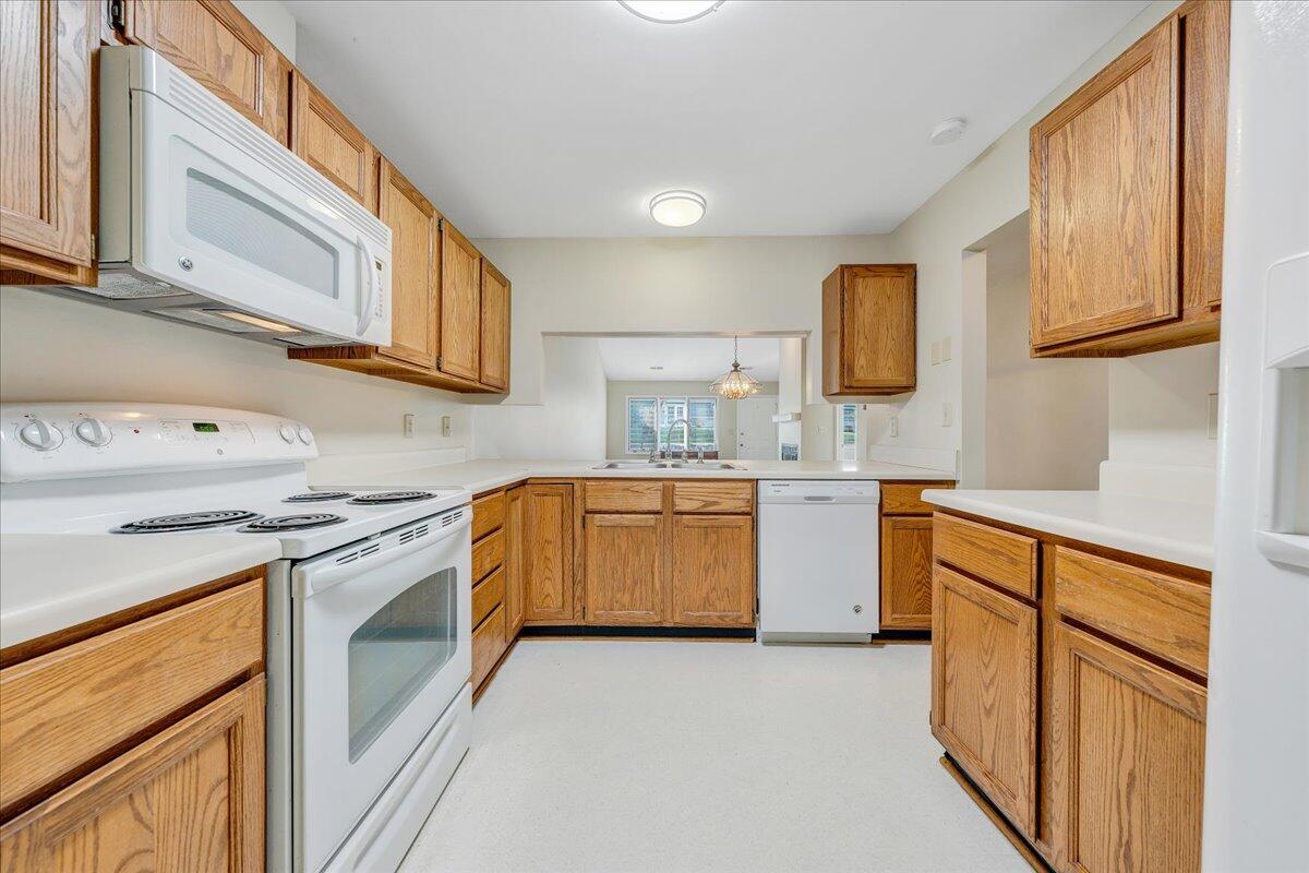 8506 Pine Hurst Cir, Roanoke, Ohio image 14