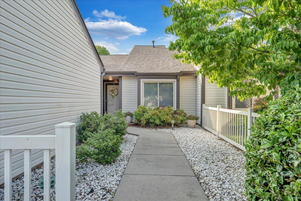 8506 Pine Hurst Cir, Roanoke, Ohio image 38