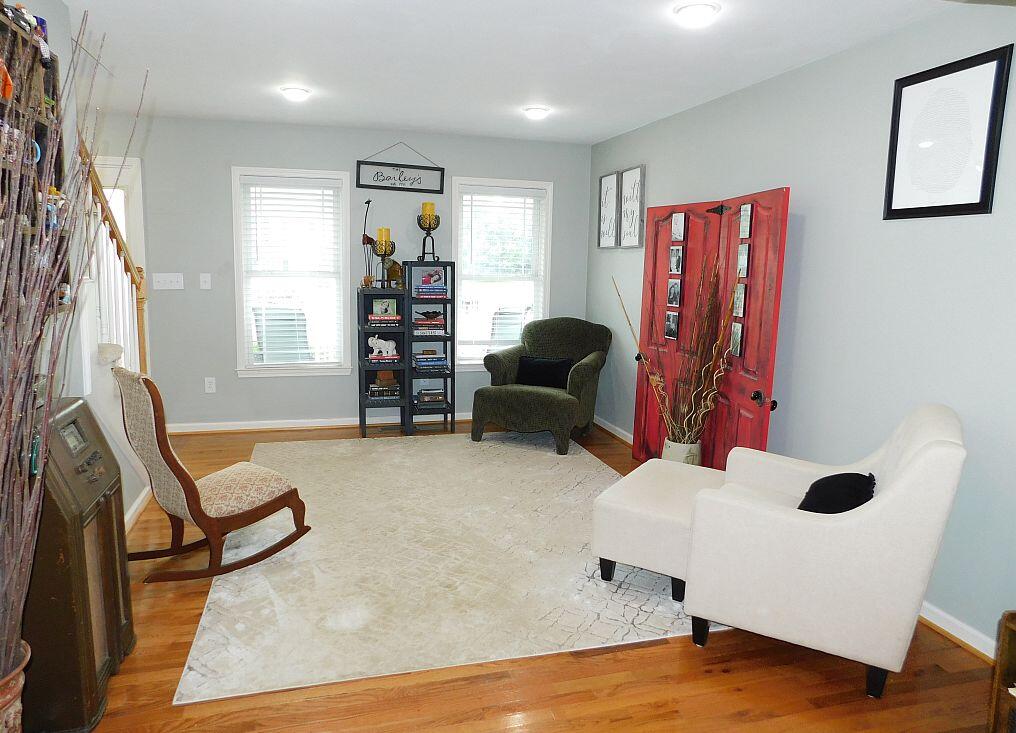 Roanoke, Virginia 24012, United States, 4 Bedrooms Bedrooms, ,3 BathroomsBathrooms,Residential,Active,220374