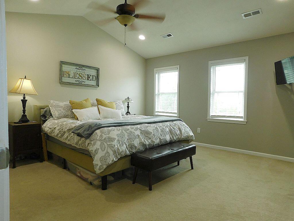 Roanoke, Virginia 24012, United States, 4 Bedrooms Bedrooms, ,3 BathroomsBathrooms,Residential,Active,220374