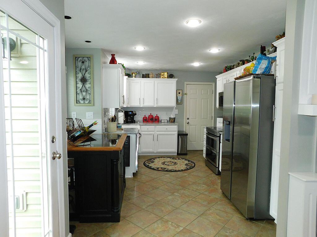 Roanoke, Virginia 24012, United States, 4 Bedrooms Bedrooms, ,3 BathroomsBathrooms,Residential,Active,220374