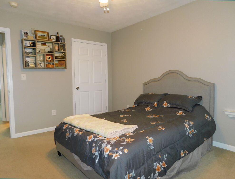 Roanoke, Virginia 24012, United States, 4 Bedrooms Bedrooms, ,3 BathroomsBathrooms,Residential,Active,220374