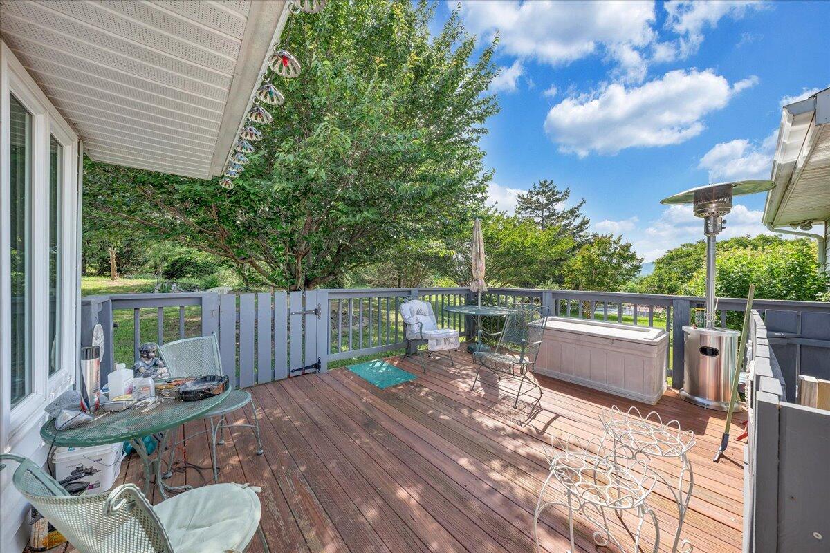 8137 Hunters Trl, Roanoke, Virginia image 32