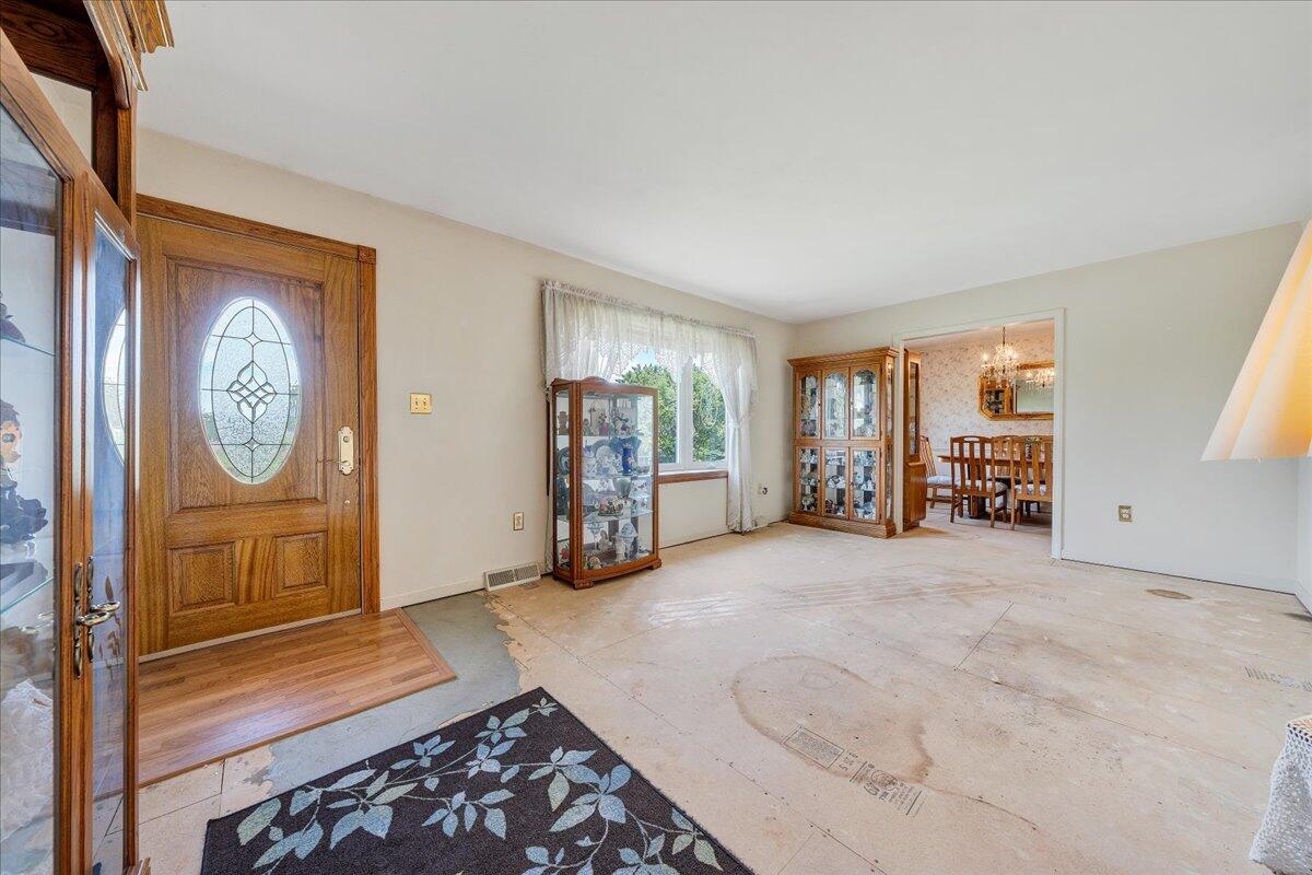 8137 Hunters Trl, Roanoke, Virginia image 16