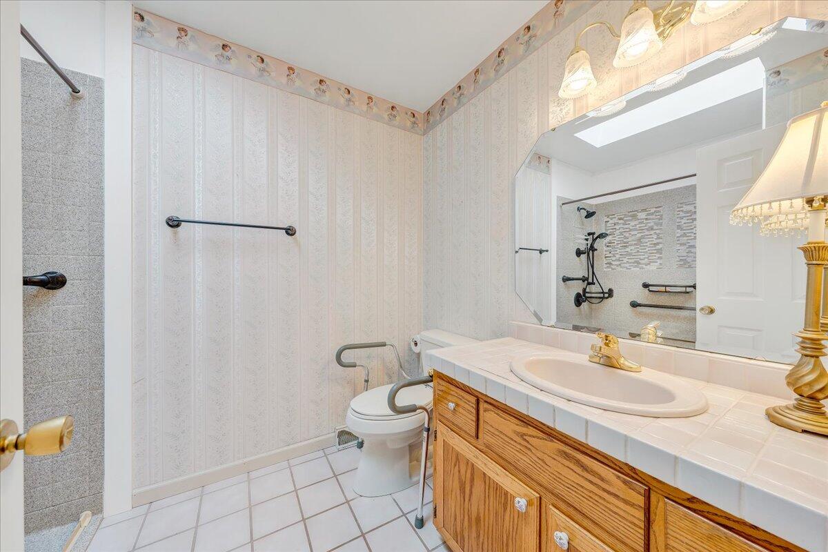 8137 Hunters Trl, Roanoke, Virginia image 28
