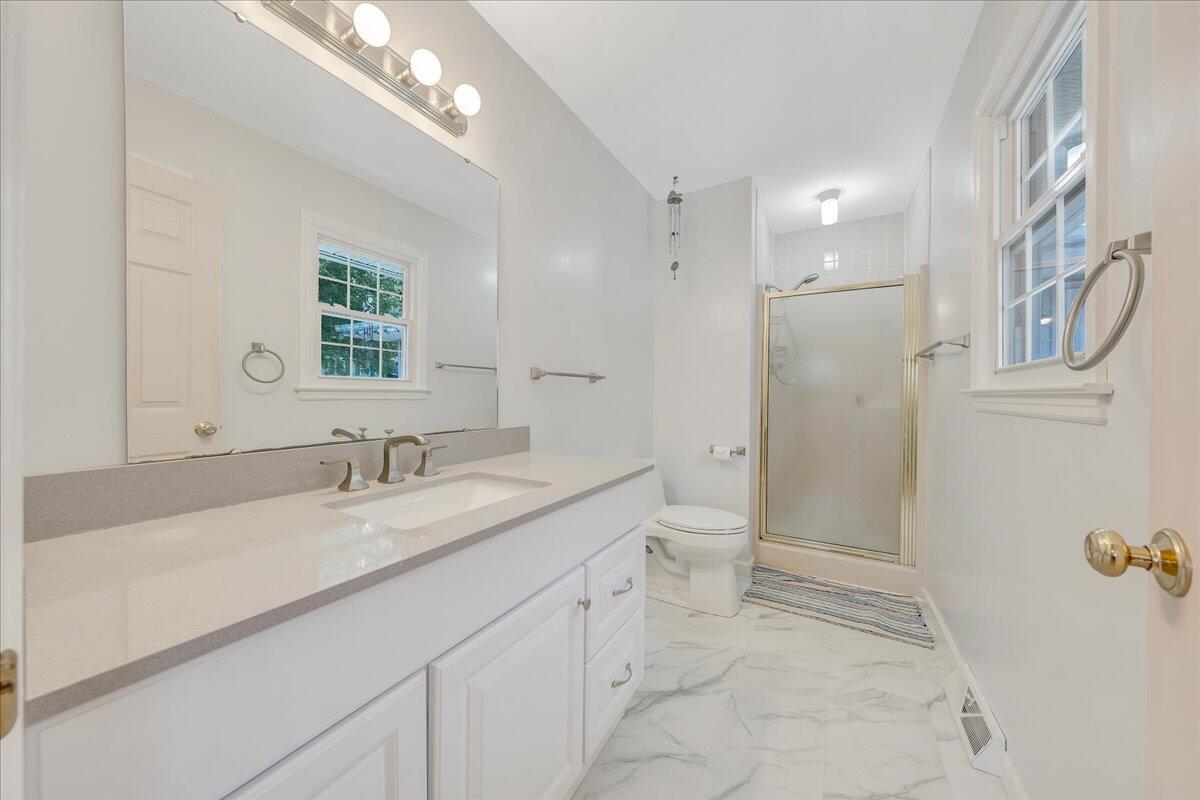 8137 Hunters Trl, Roanoke, Virginia image 25