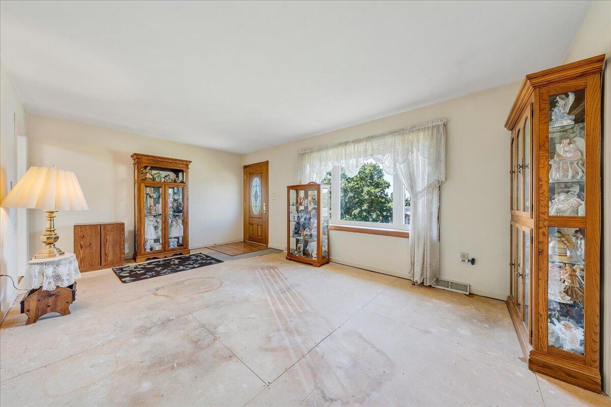 8137 Hunters Trl, Roanoke, Virginia image 18
