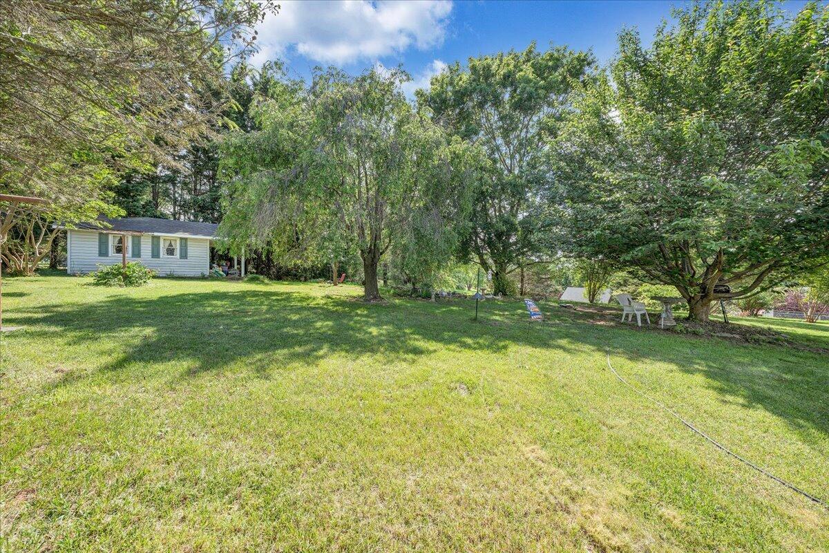 8137 Hunters Trl, Roanoke, Virginia image 35