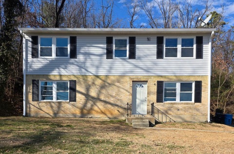 Multifamily For Rent - 2802 Vinyard Ave #2<br/> Roanoke, VA 24012