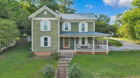 Homes For Sale - 214 1st St<br/> Buchanan, VA 24066